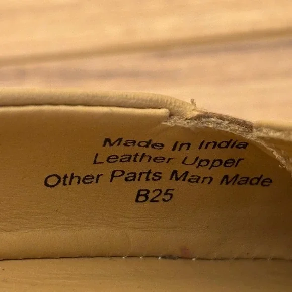 TROTTERS Harlowe Flat Shoe Beige Nude Women Size 6.5W Wide Width Casual Office - Picture 12 of 12